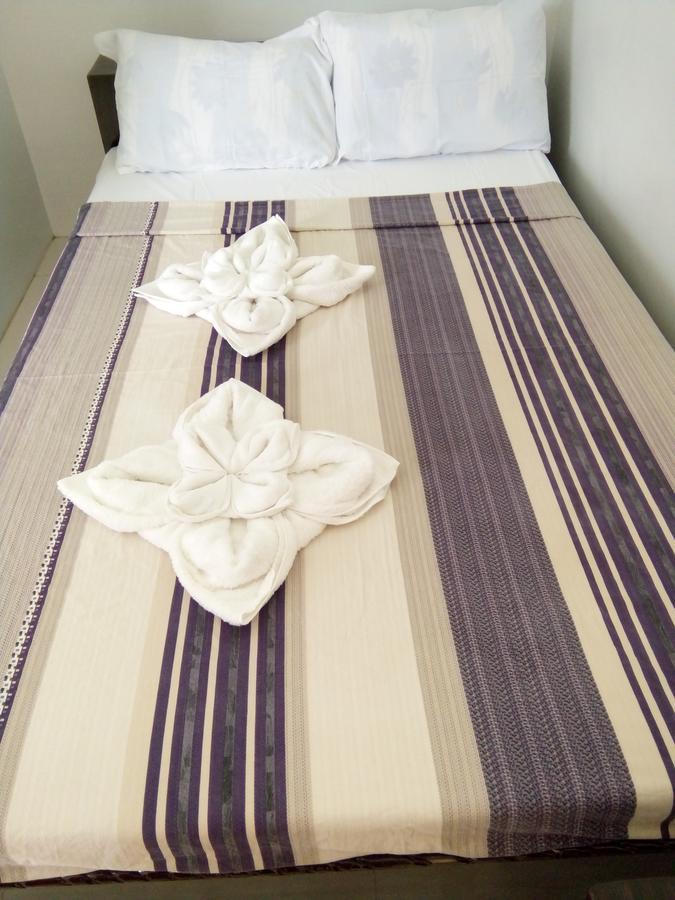 Chelle'S Apartelle - Inn El Nido Ngoại thất bức ảnh