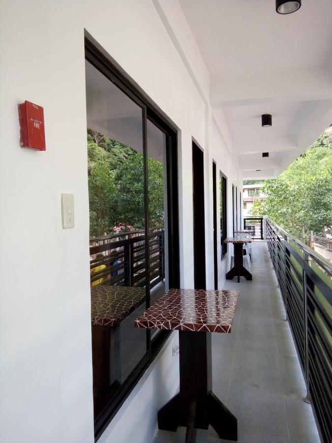 Chelle'S Apartelle - Inn El Nido Ngoại thất bức ảnh