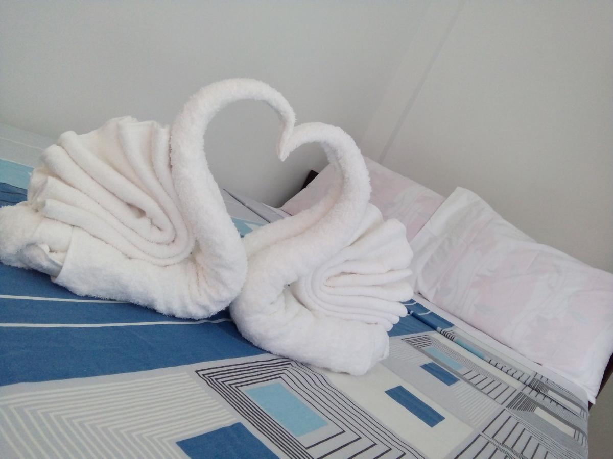 Chelle'S Apartelle - Inn El Nido Ngoại thất bức ảnh